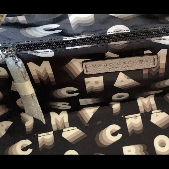 Marc Jacobs cruiser satchet ( ice-grey) - Picture 12 of 14